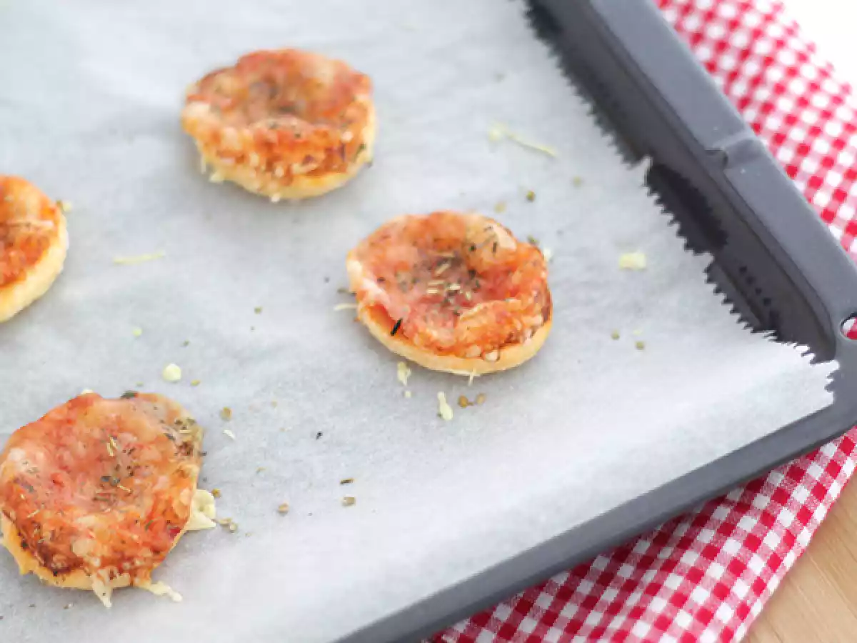 Minipizzat lehtitaikinasta - kuva 2