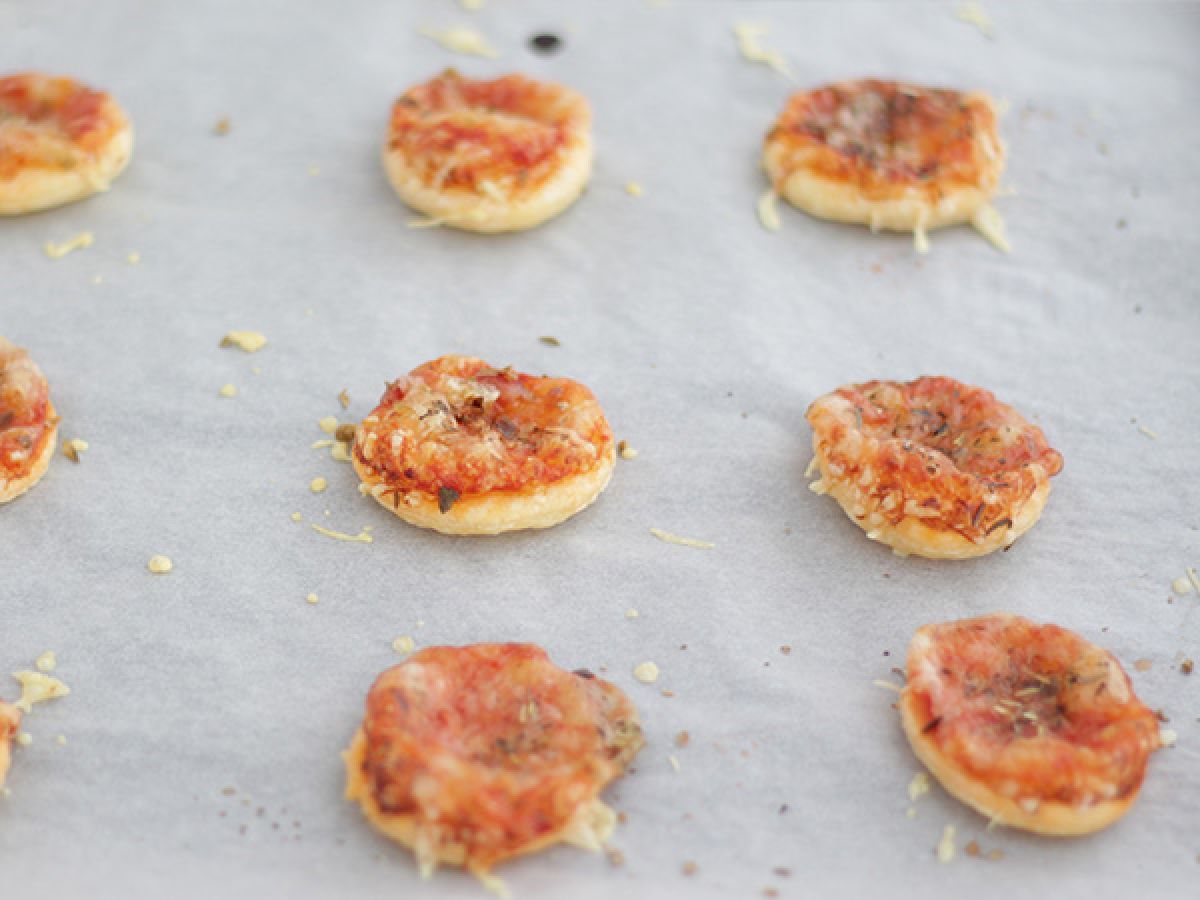 Minipizzat lehtitaikinasta - kuva 3