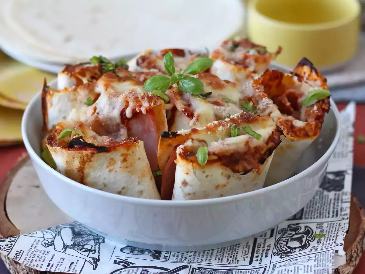 Mitä tehdä tortilloista? Herkullinen pizzanmakuisia tortillakääryleitä sisältävä ruoka jaettavaksi - kuva 5