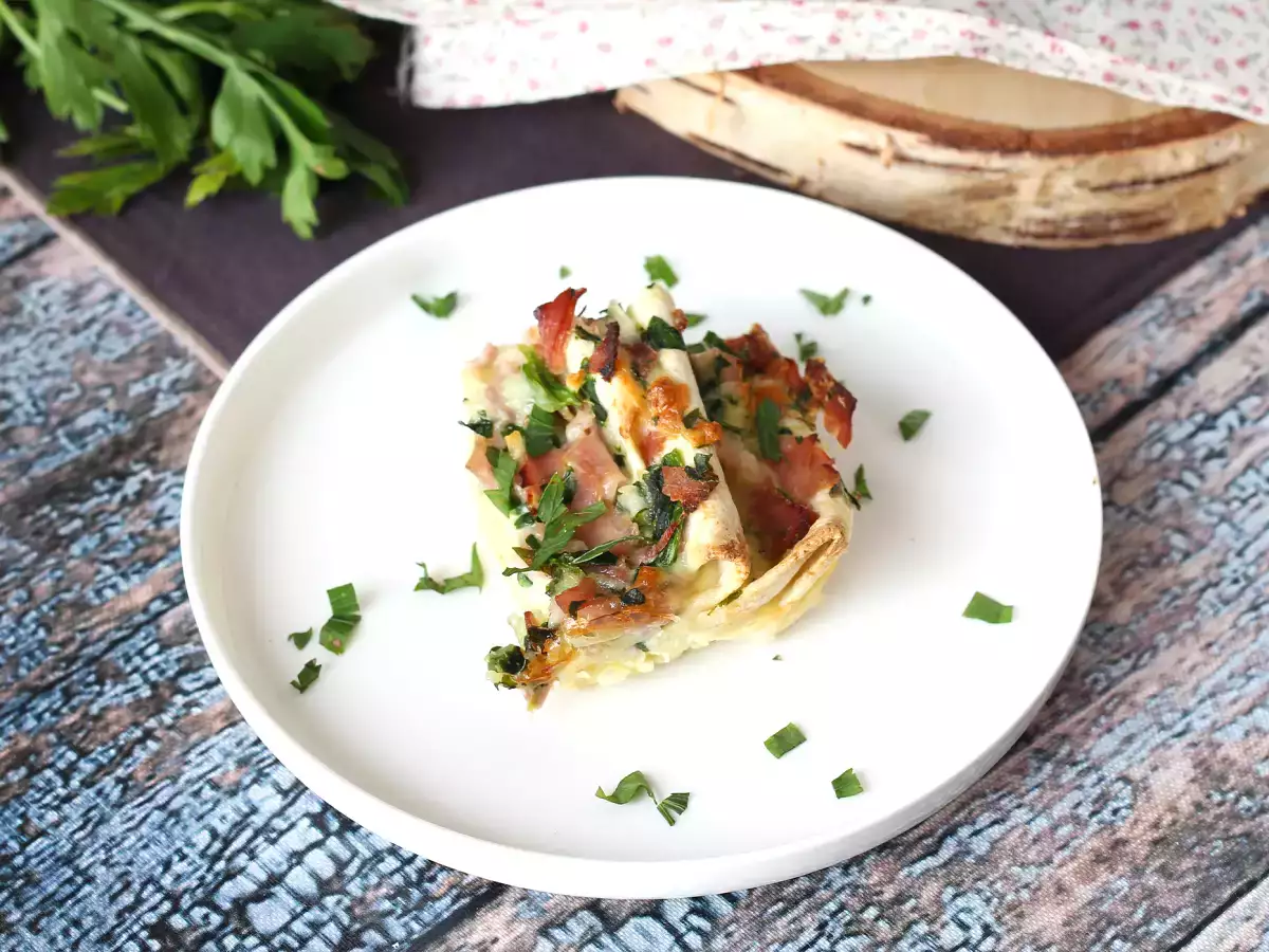 Mitä tehdä tortillojen kanssa? Kinkku-, pinaatti- ja mozzarellagratiini ryppykakun tapaan - kuva 4