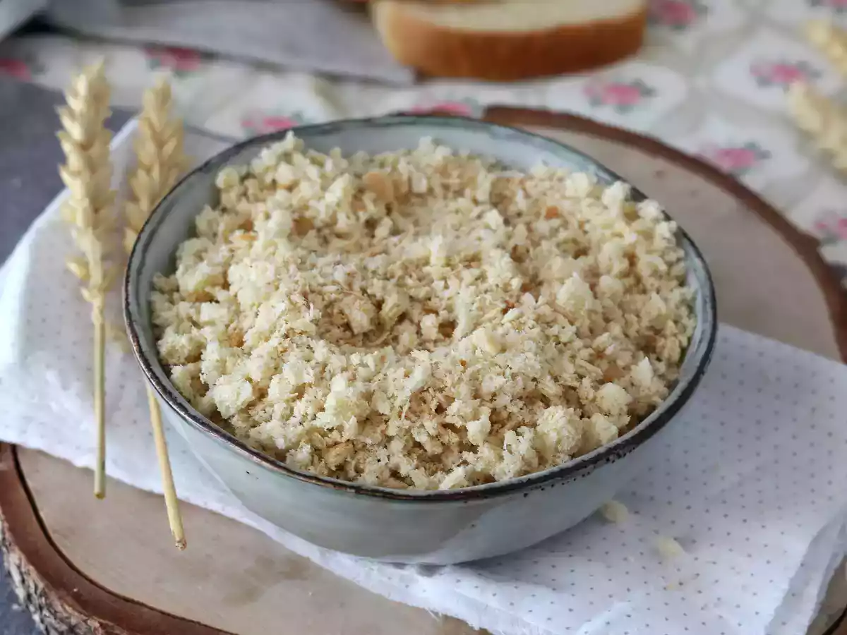 Miten tehdä kotitekoista japanilaista panko-leivänmurua? Helppo ja edullinen resepti