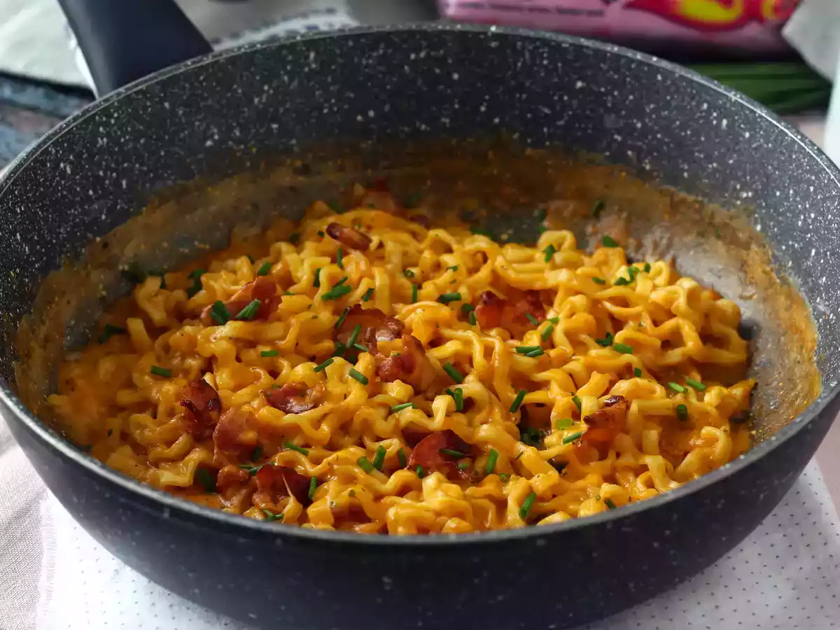 Miten valmistaa Buldak-nuudeleita carbonara-maulla? Paras resepti! - kuva 5