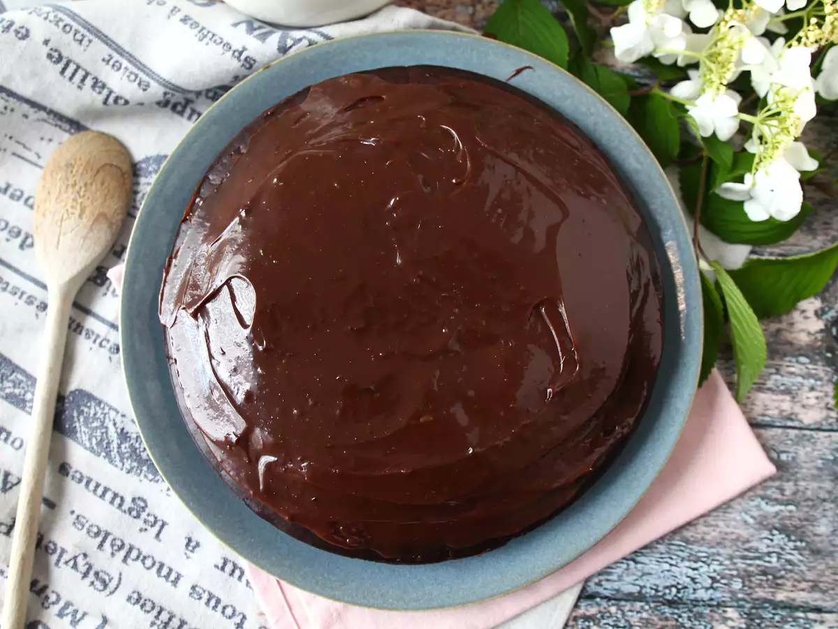 Miten valmistetaan brigadeiro-kuorrute kakkuun? - kuva 4