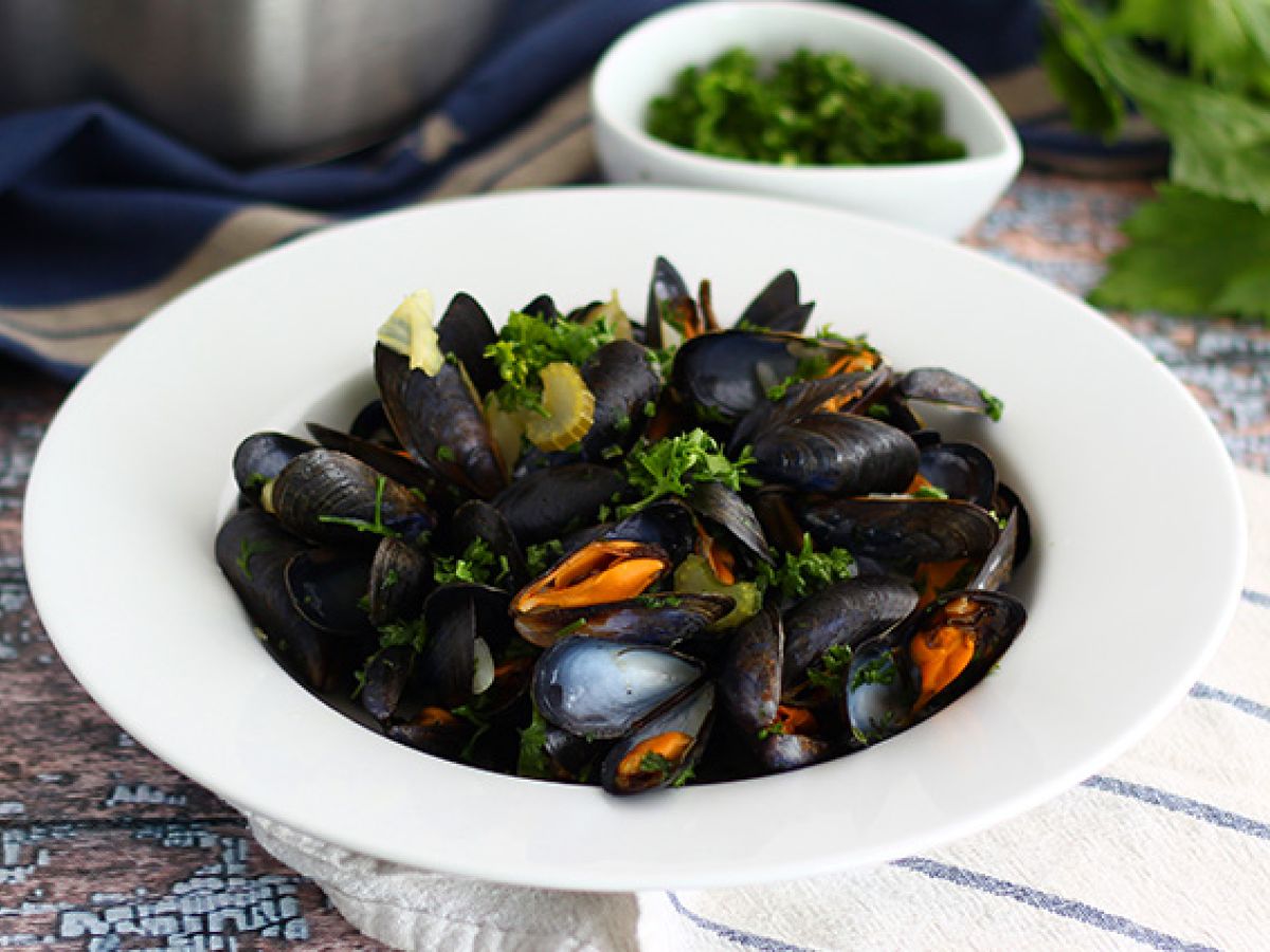 Moules marinières, yksinkertainen ja herkullinen resepti