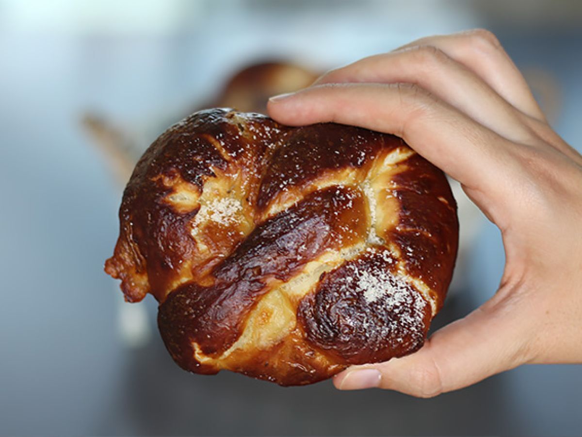 Mozzarellaa ja rosmariinia sisältävät rinkeli - kuva 3