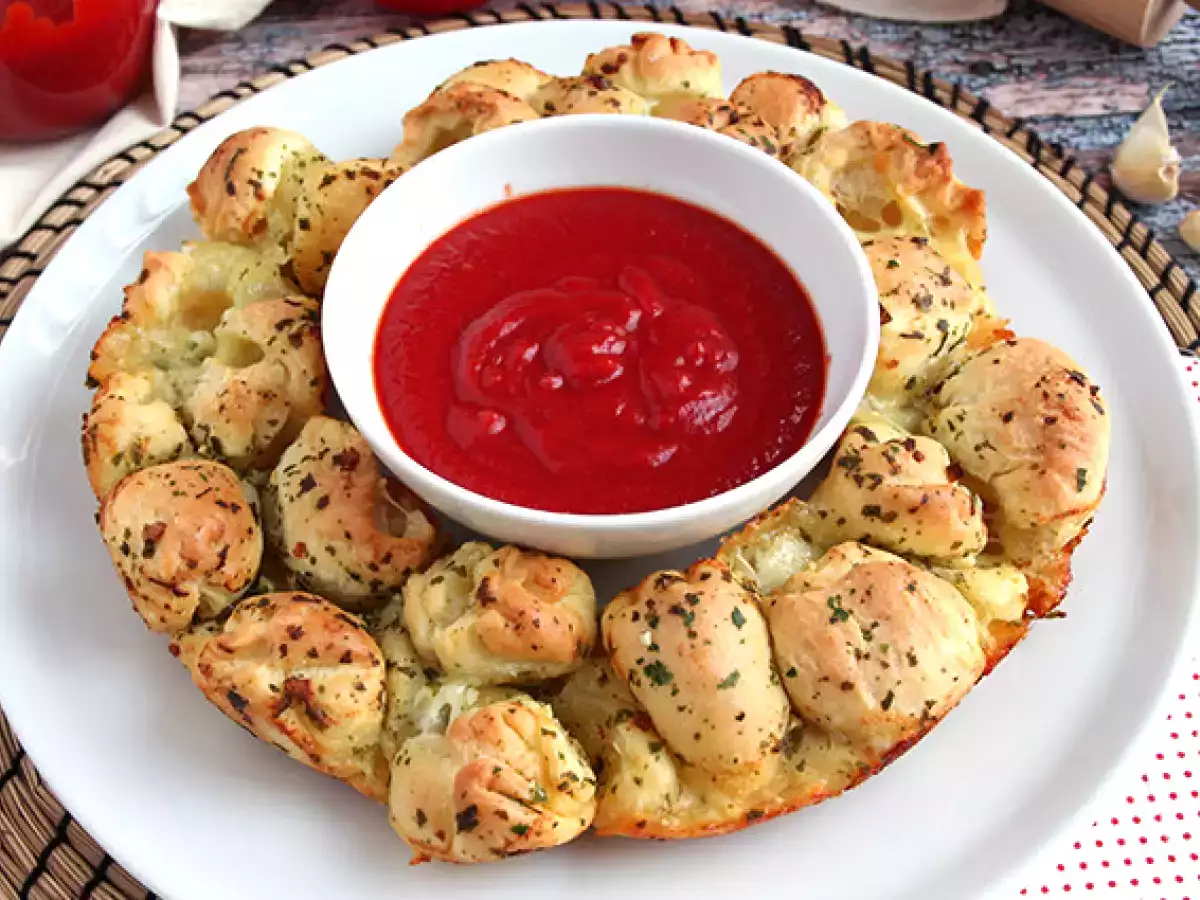 Mozzarellalla täytetty pizzakruunu - kuva 2