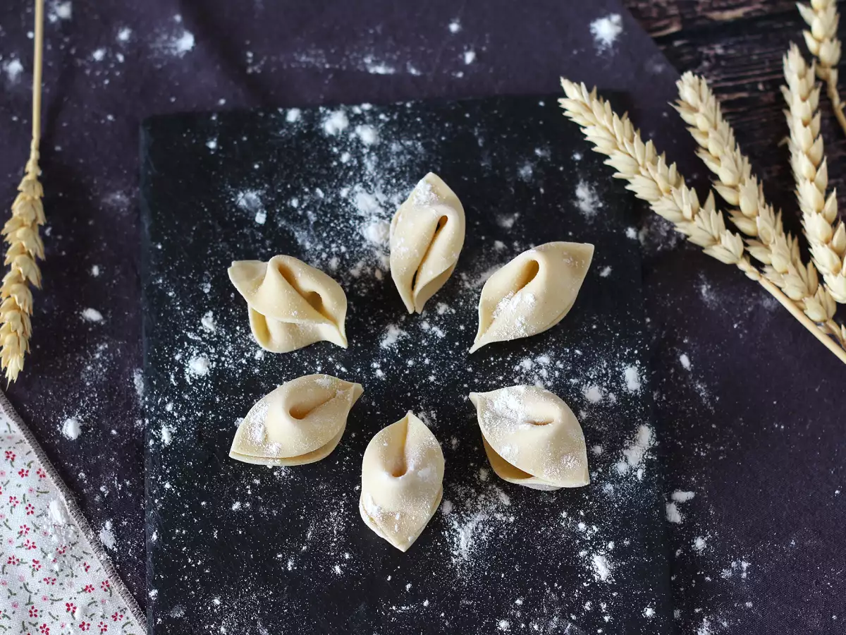 Näin valmistat kotitekoista pastaa: kauniit pienet sorpresine-pastat - kuva 5