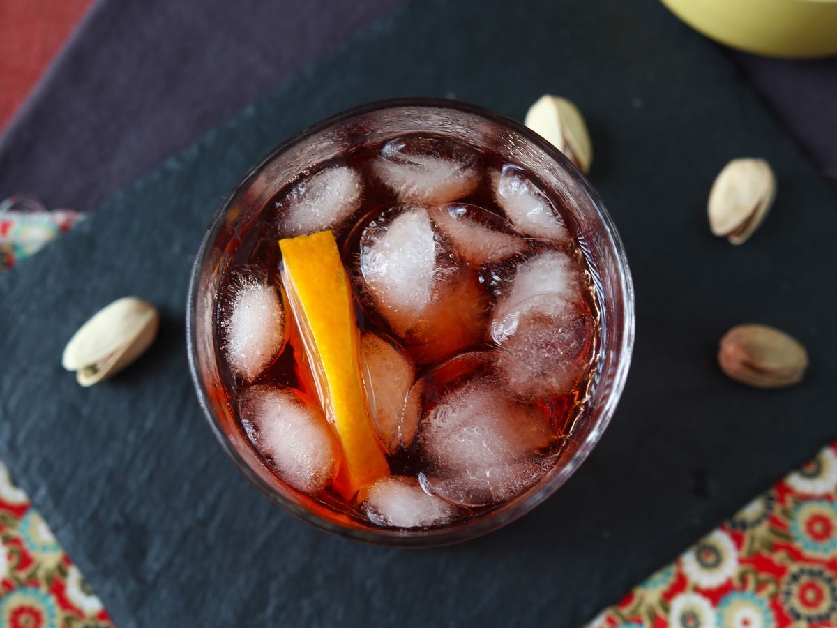 Negroni: resepti oikeilla annoksilla sen valmistamiseksi kotona - kuva 3