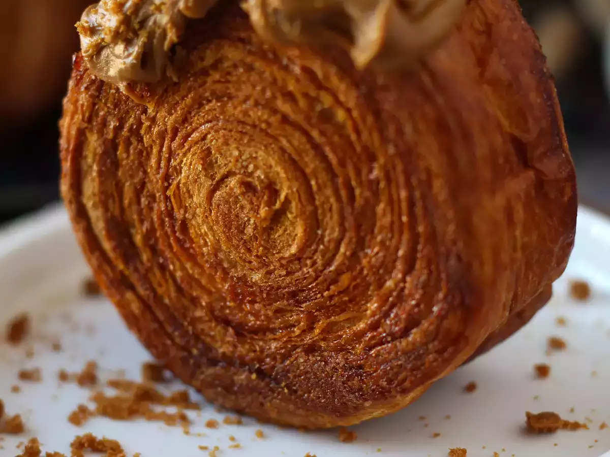 Nopea New York -rulla speculoos-täytteellä – edullinen resepti - kuva 6