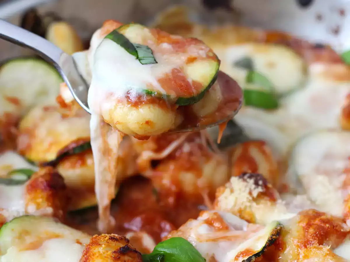 Nopea resepti: kesäkurpitsa-gnocchi-mozzarella-gratin - kuva 7
