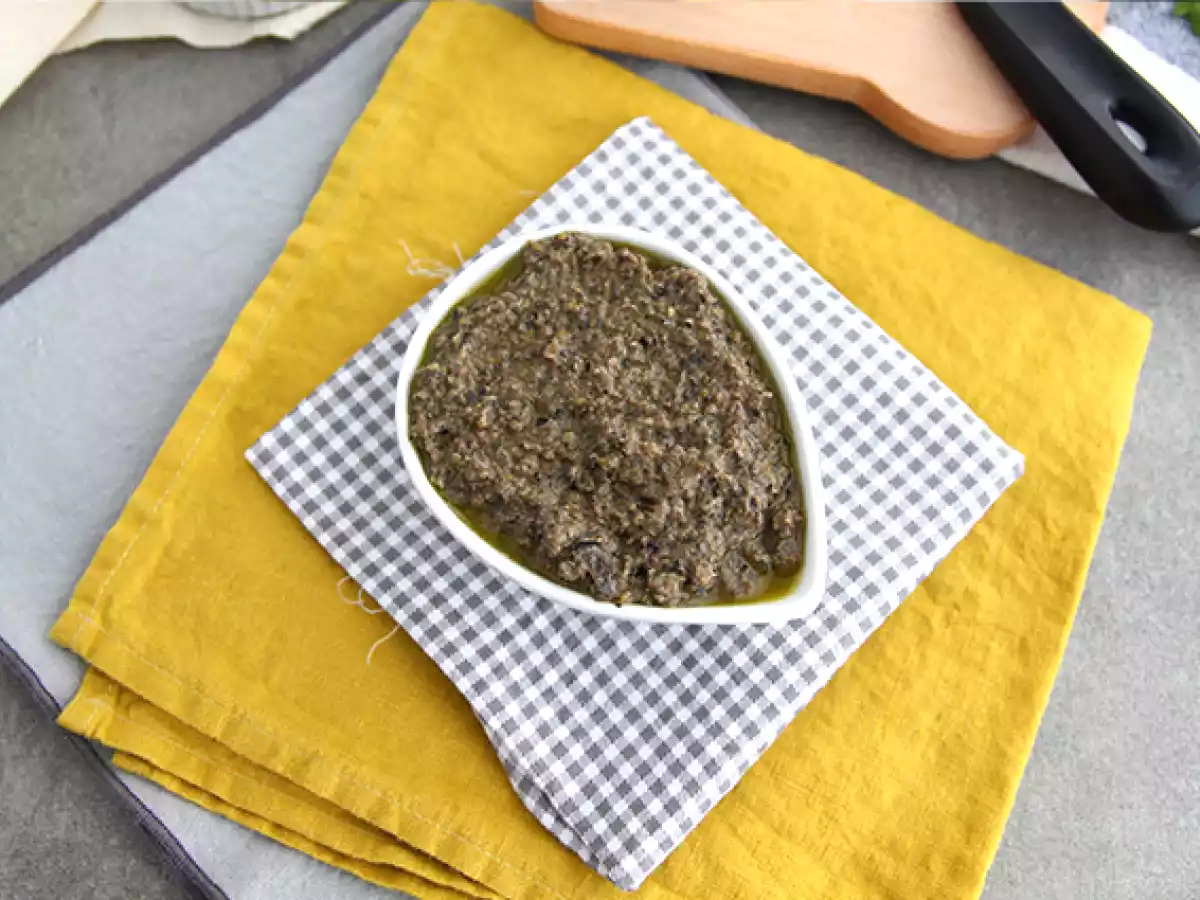 Nopea tapenade mustista oliiveista - kuva 2