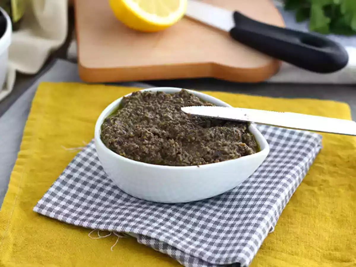 Nopea tapenade mustista oliiveista - kuva 3