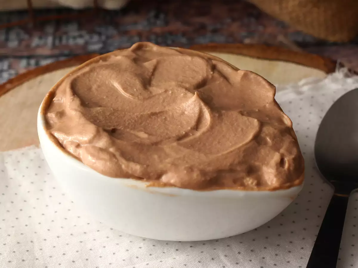 Nutella-kermavaahto kakkujen ja kerroskakkujen täytteeksi ja koristeluun - kuva 2