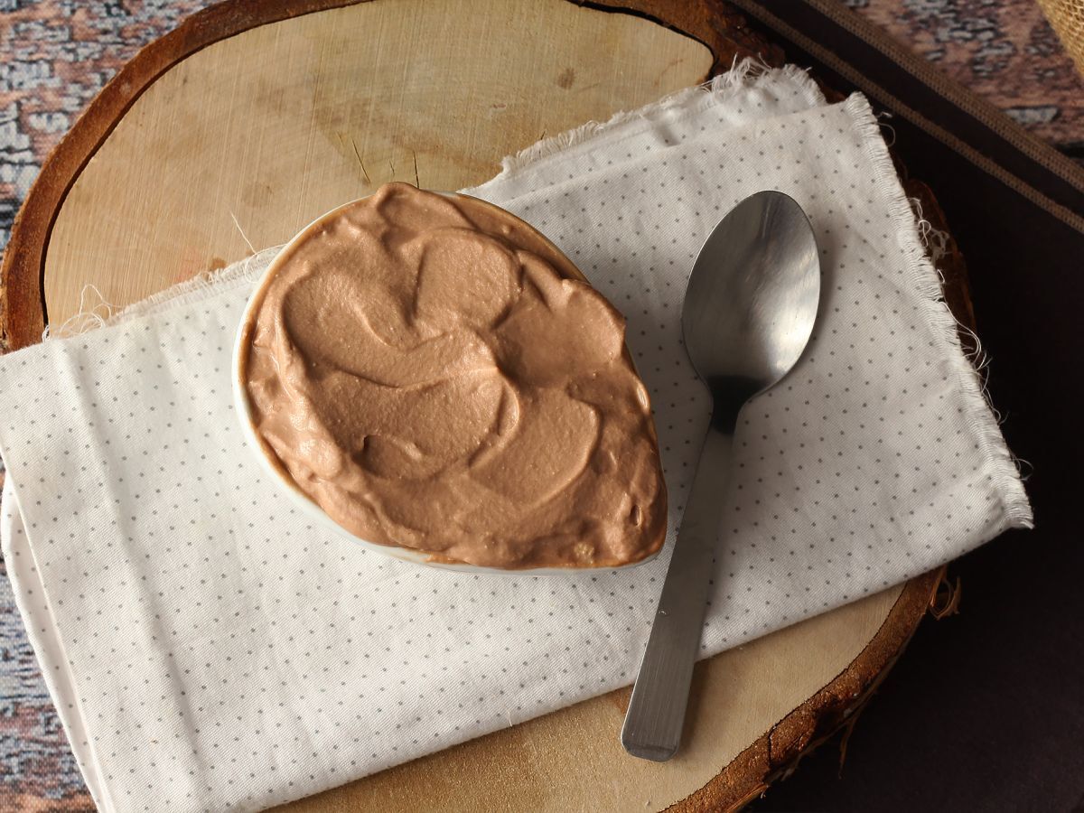 Nutella-kermavaahtoa, joka sopii täydellisesti kakkujen ja kerroskakkujen koristeluun - kuva 3