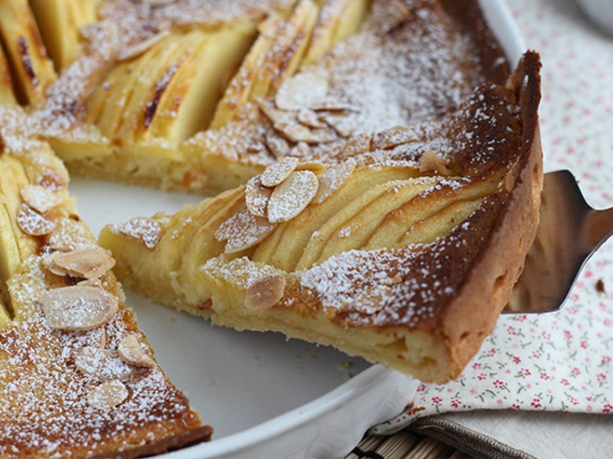 Omena- ja mantelikakku (Tarte normande) - kuva 2