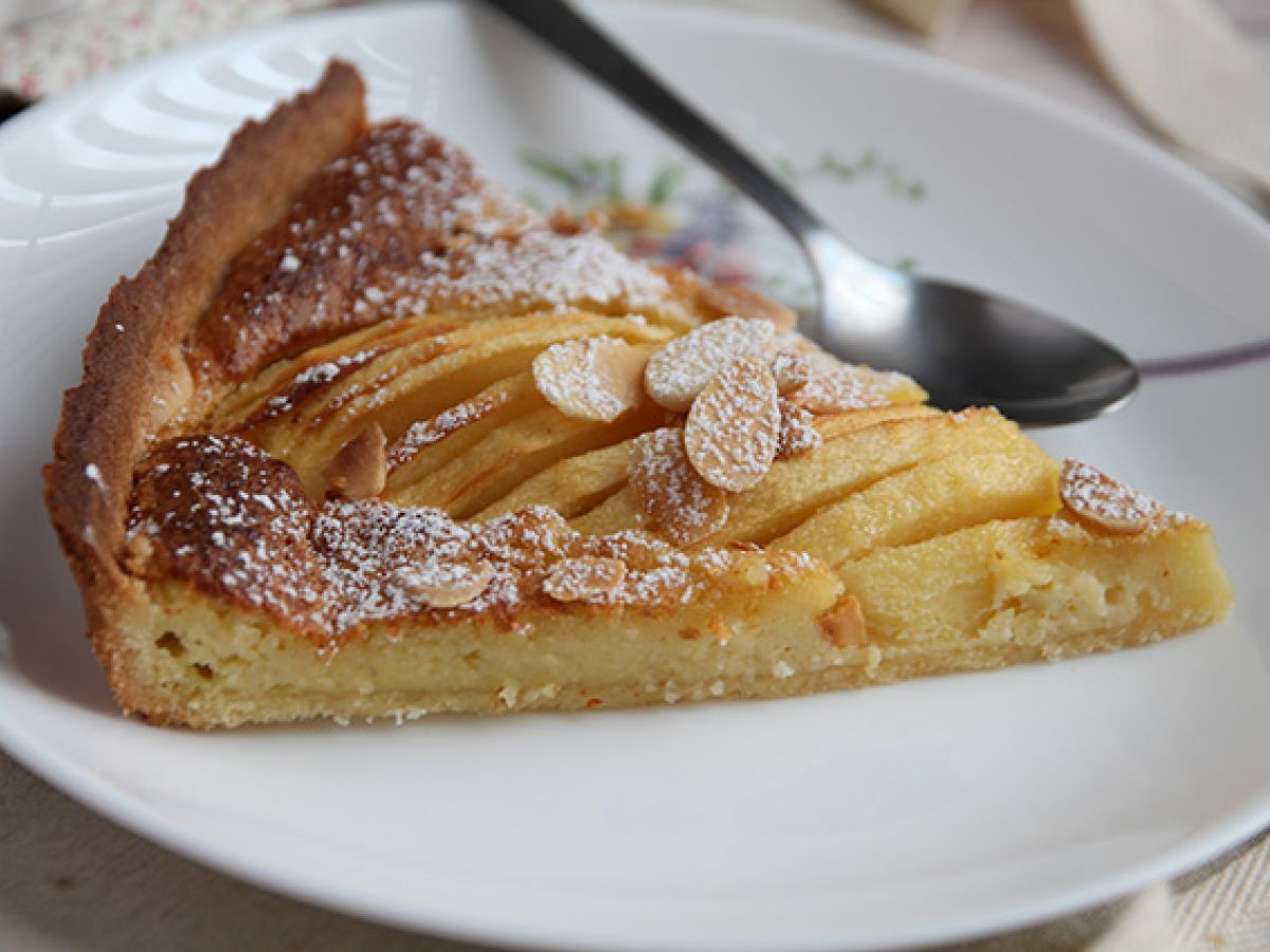 Omena- ja mantelikakku (Tarte normande) - kuva 5
