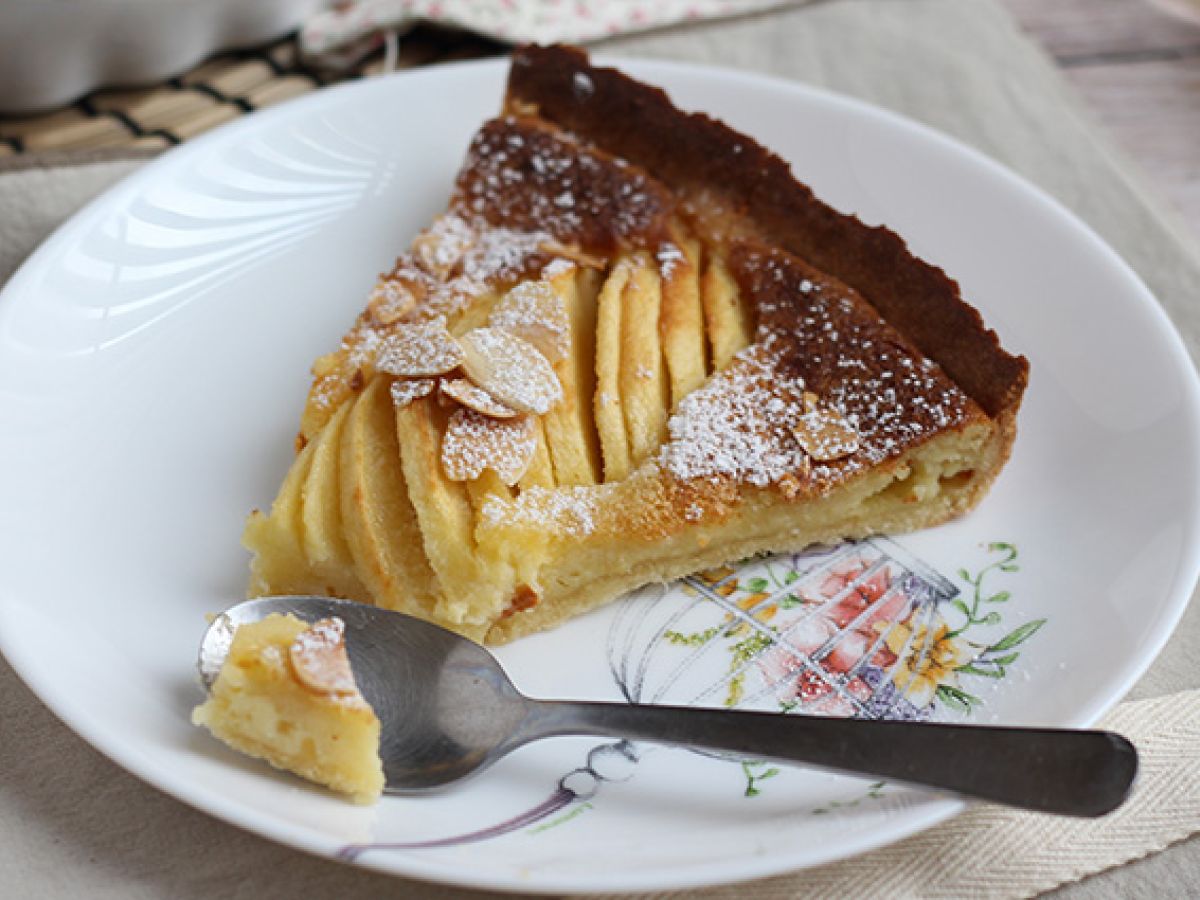 Omena- ja mantelikakku (Tarte normande) - kuva 7