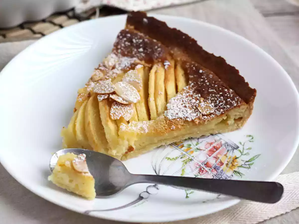 Omena- ja mantelikakku (Tarte normande) - kuva 7
