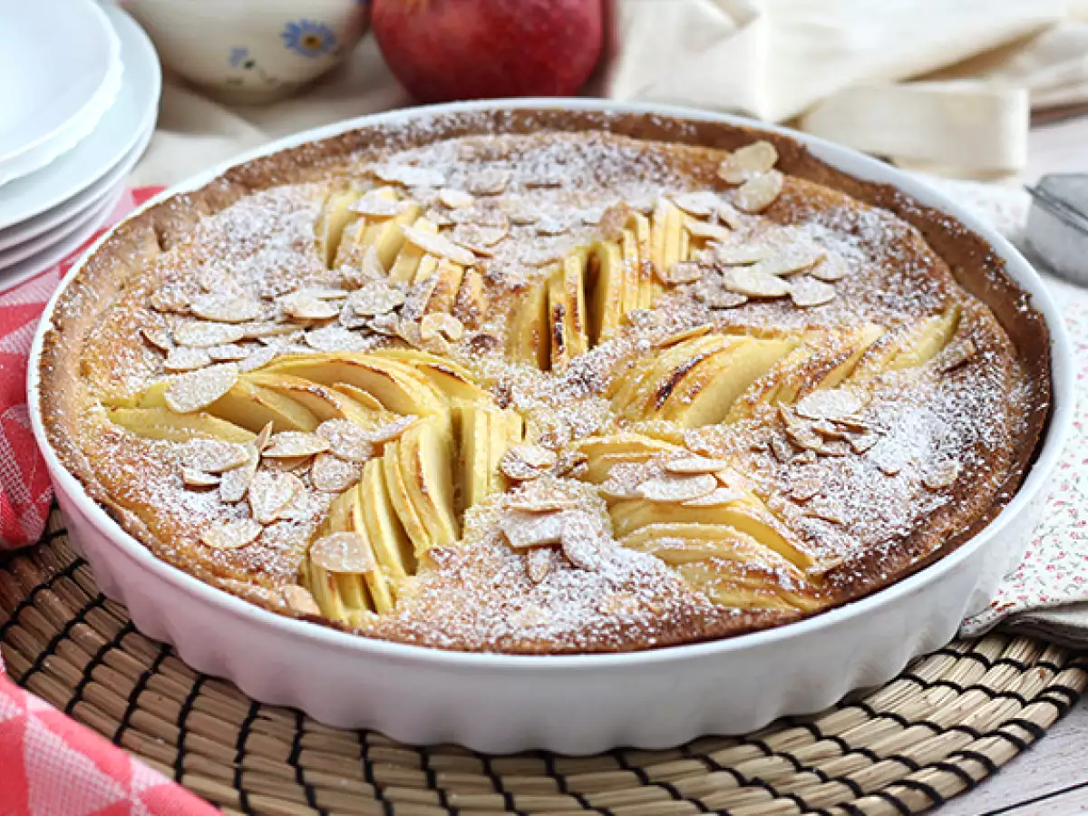 Omena-mantelipiirakka (Tarte normande)