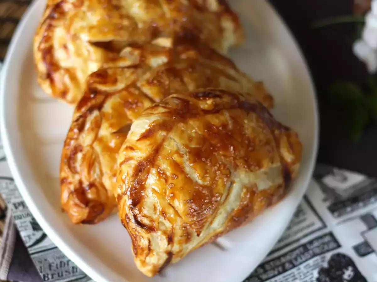 Omena turnovers hasselpähkinäkermalla itsenäisyyspäivää varten - kuva 2