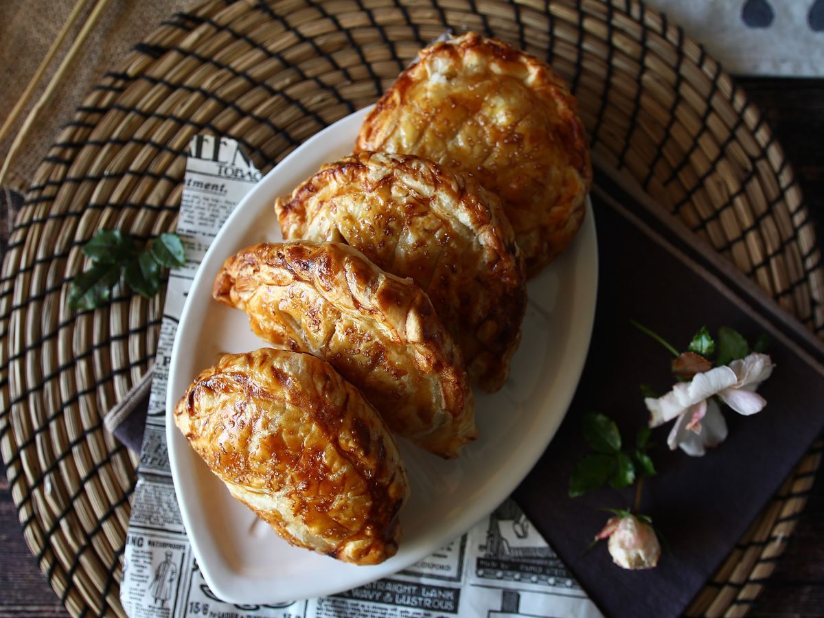 Omena turnovers hasselpähkinäkermalla itsenäisyyspäivää varten - kuva 4