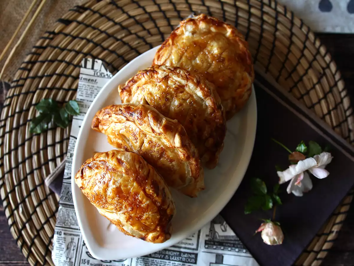Omena turnovers hasselpähkinäkermalla itsenäisyyspäivää varten - kuva 4
