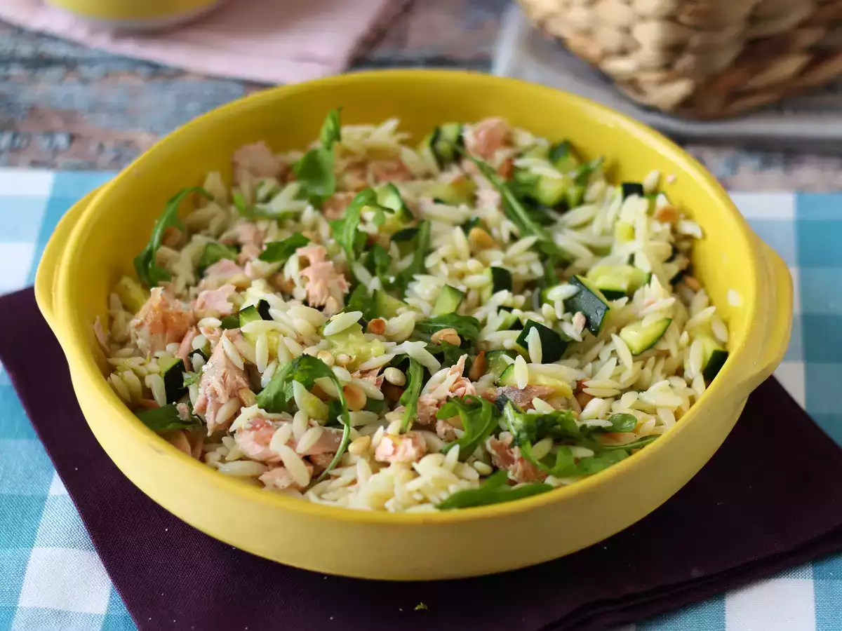 Orzo-pastasalaatti lohen ja kesäkurpitsan kanssa - kuva 5