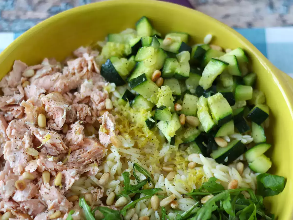 Orzo-pastasalaatti lohen ja kesäkurpitsan kanssa - kuva 6