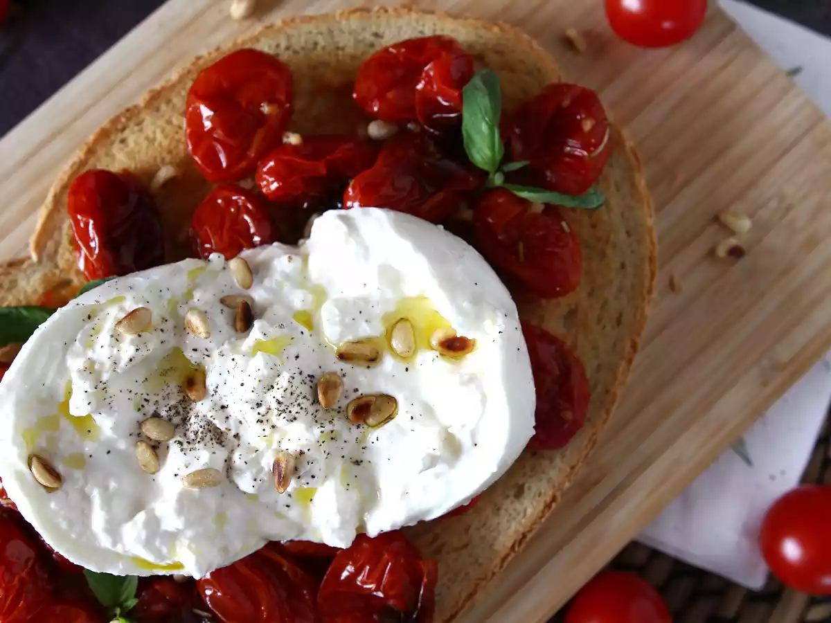 Paahdettu tomaatti ja burrata-bruschetta - kuva 2