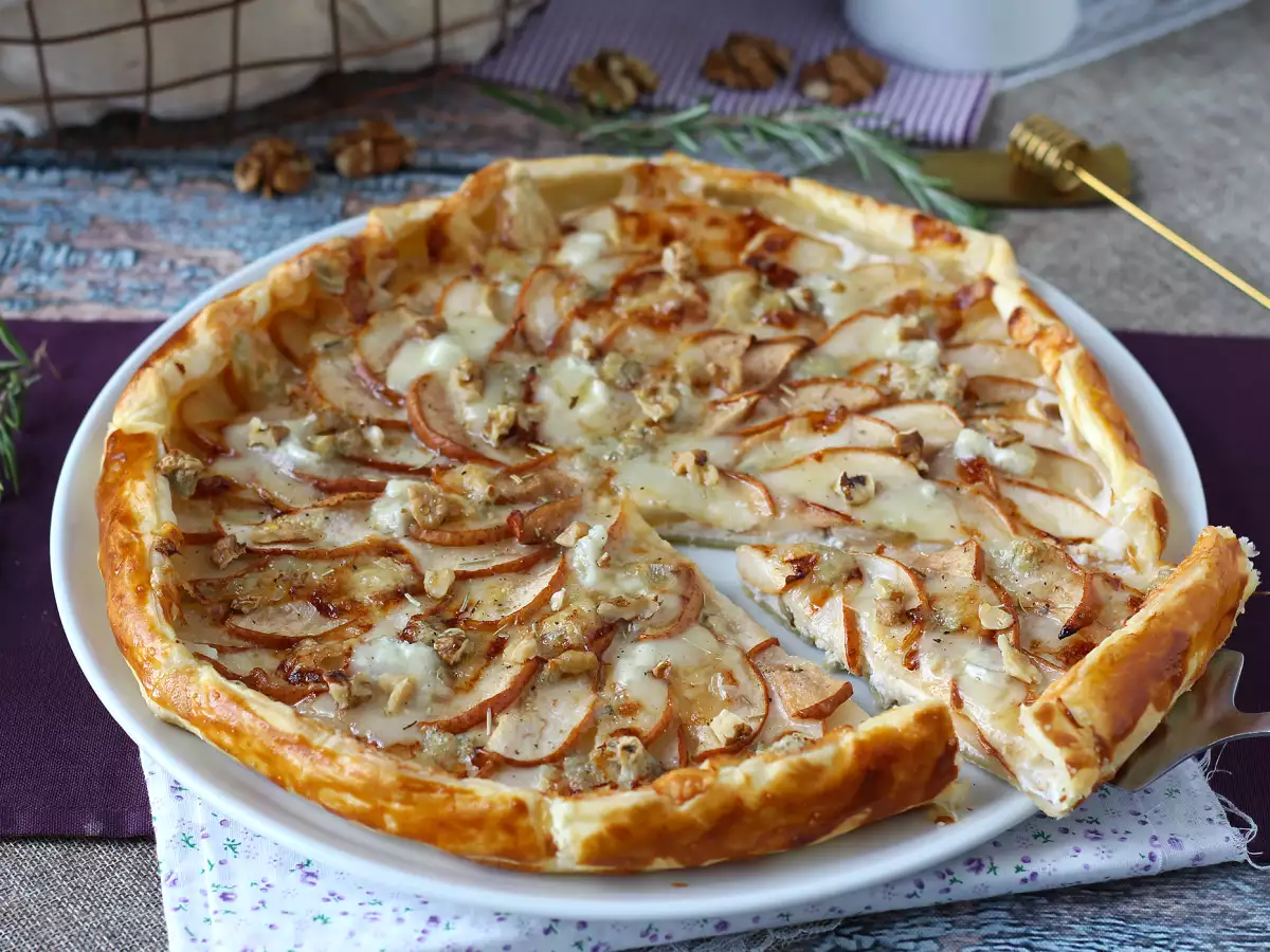Päärynä-gorgonzola-pähkinäpiirakka – vastustamaton makean ja suolaisen yhdistelmä - kuva 4