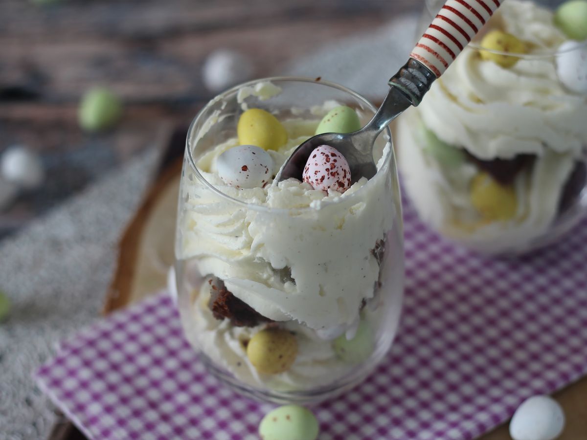 Pääsiäisen brownie ja kermavaahto verrines - kuva 4