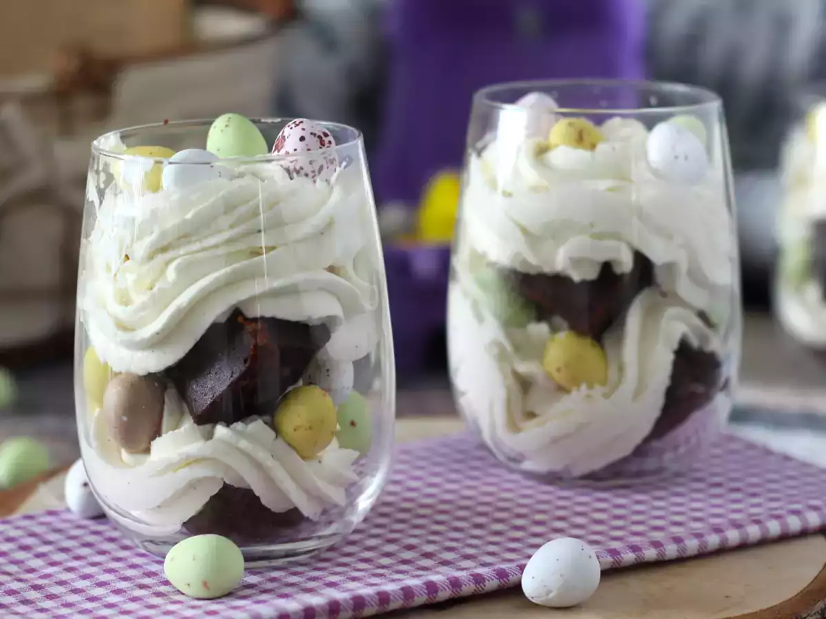 Pääsiäisen brownie ja kermavaahto verrines - kuva 6