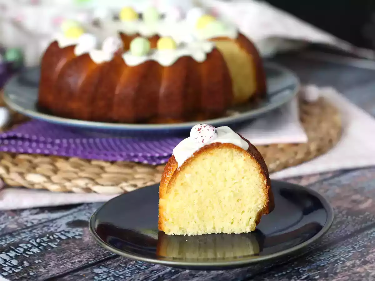 Pääsiäisen sitruuna-valkosuklaa Bundt-kakku - kuva 3