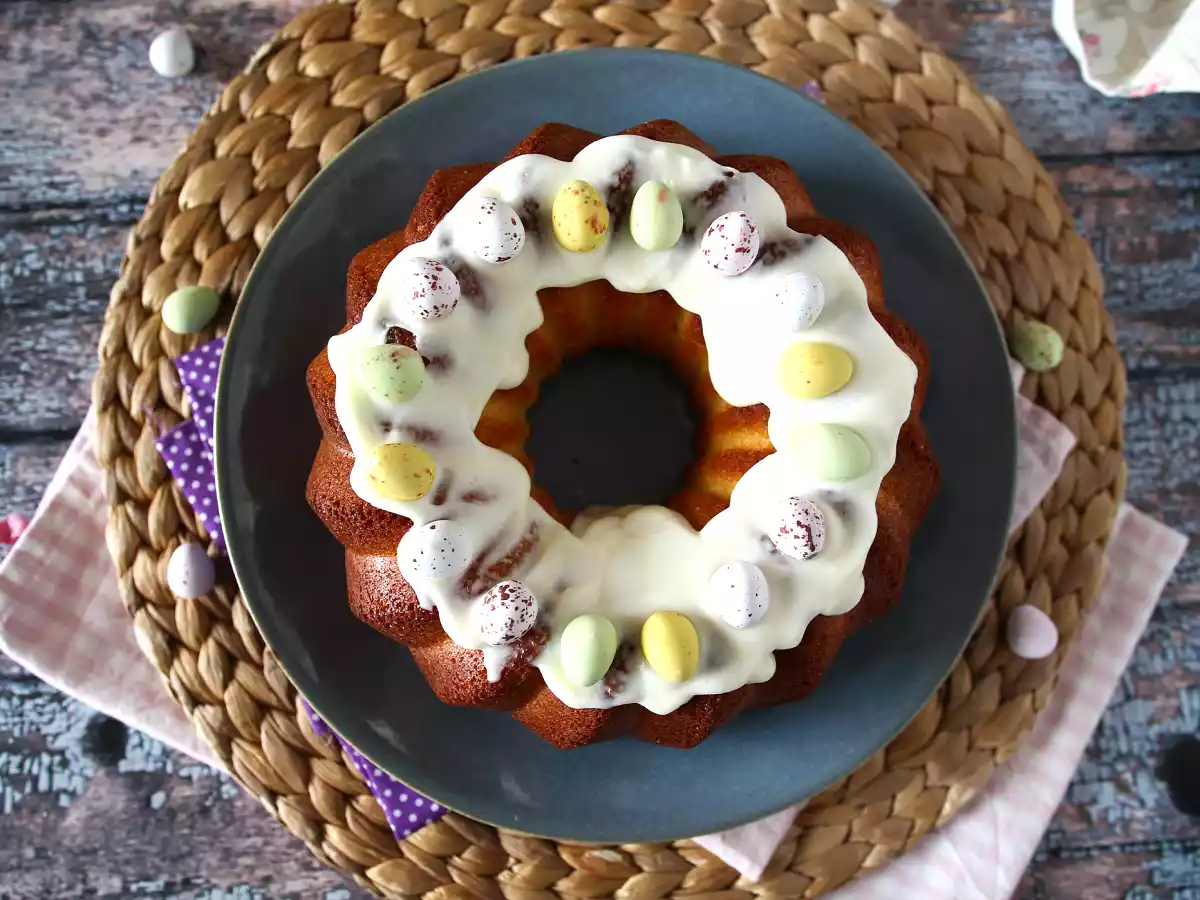 Pääsiäisen sitruuna-valkosuklaa Bundt-kakku - kuva 6