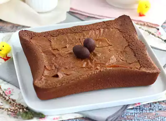 Pääsiäissuklaajäämistä valmistettu brownie