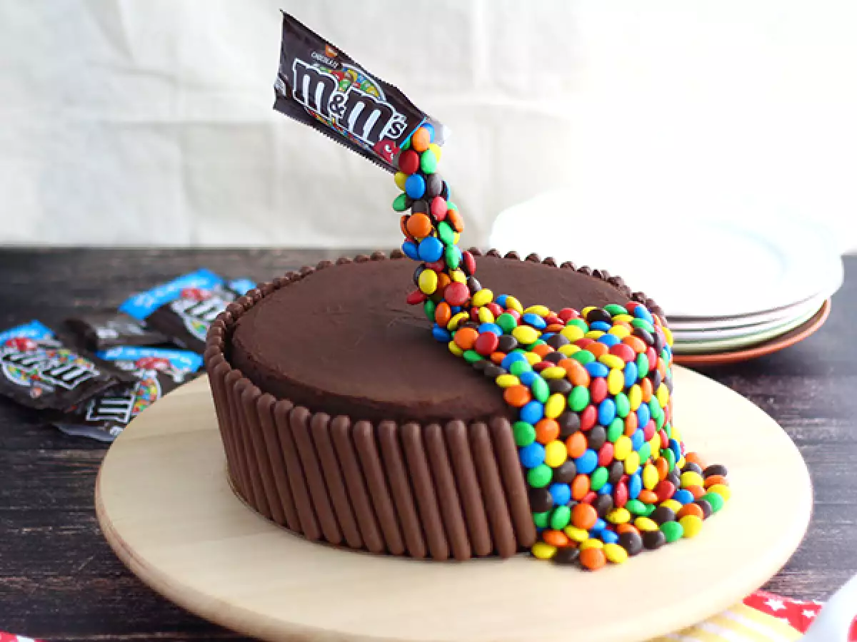Painovoimakakku (Gravity cake)