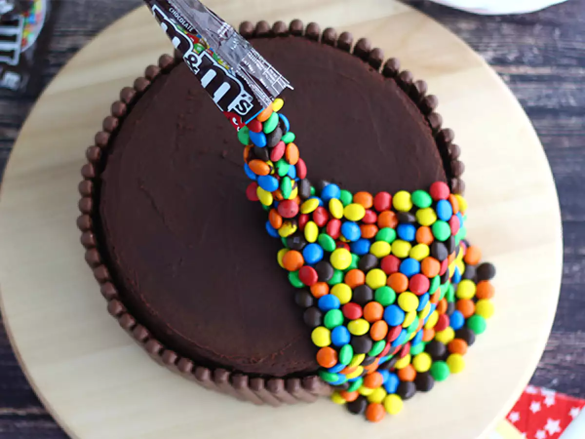 Painovoimakakku (Gravity cake) - kuva 3