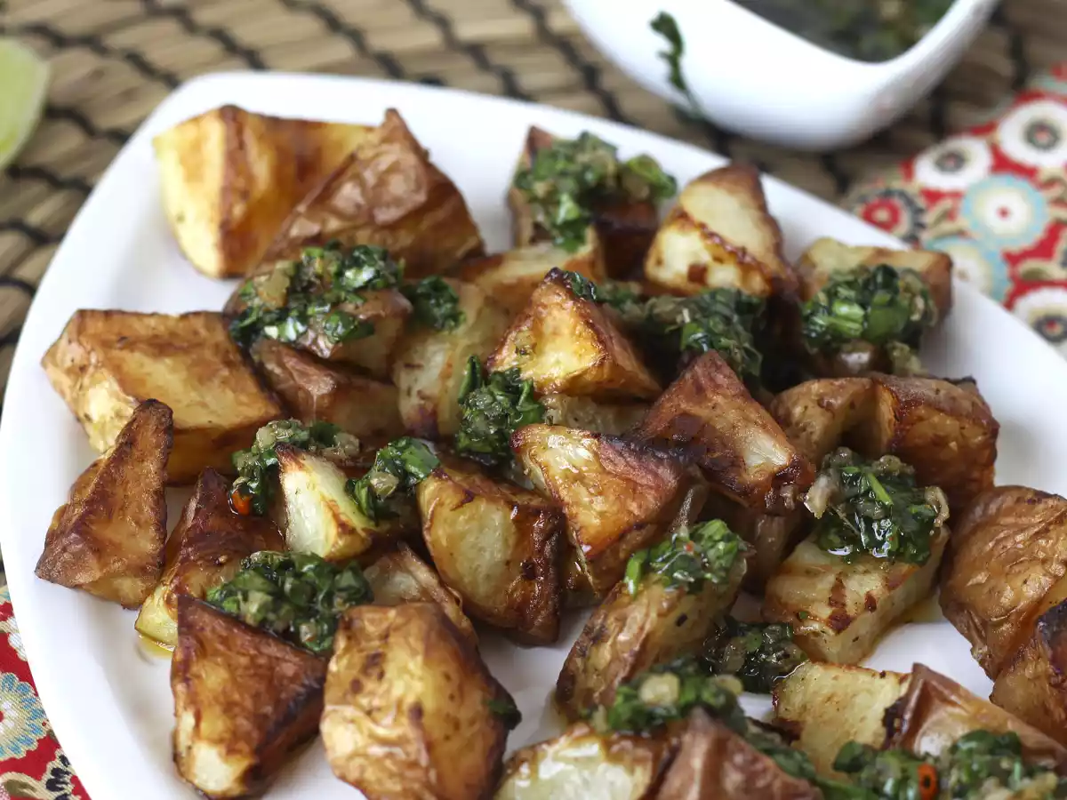 Paistetut perunat chimichurrin kera - kuva 5