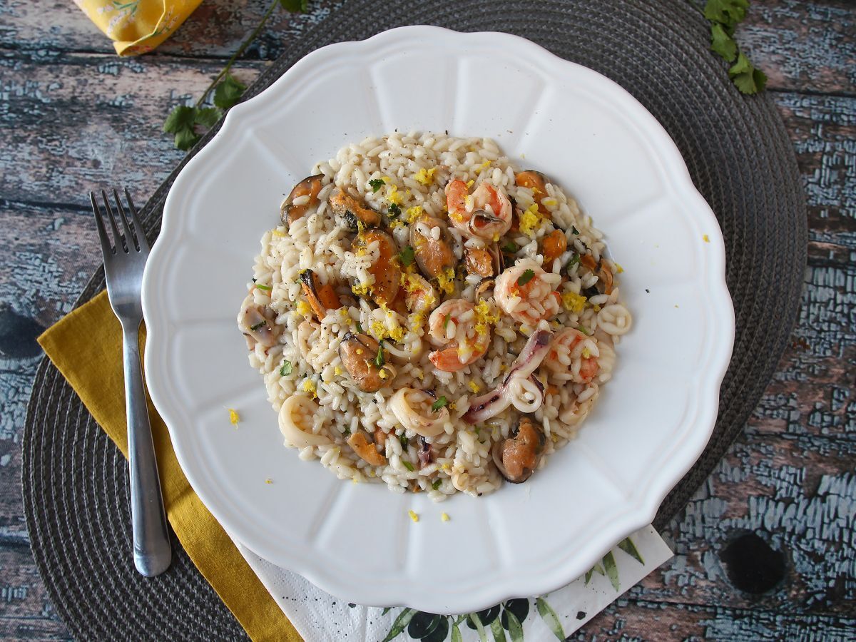 Pakastettu äyriäisrisotto: ihanteellinen ratkaisu nopeaan ja maukkaaseen ruokaan. - kuva 2