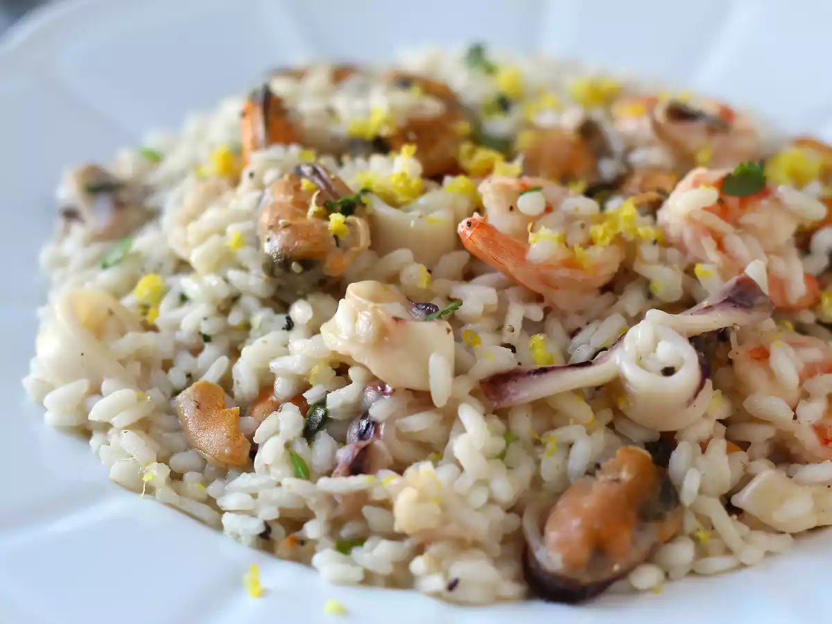 Pakastettu äyriäisrisotto: ihanteellinen ratkaisu nopeaan ja maukkaaseen ruokaan. - kuva 4