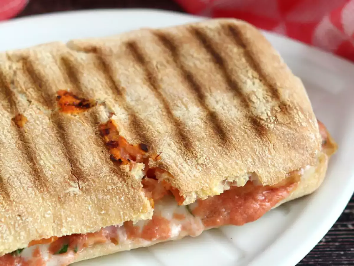 Panini savulohella, mozzarellalla ja tillillä - kuva 2