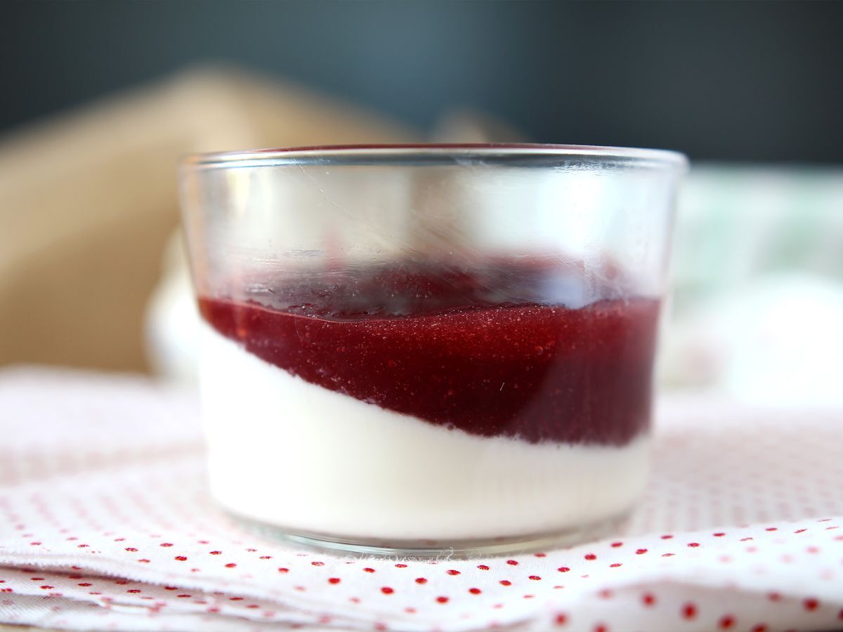 Panna cotta marjakastikkeen kanssa - kuva 2