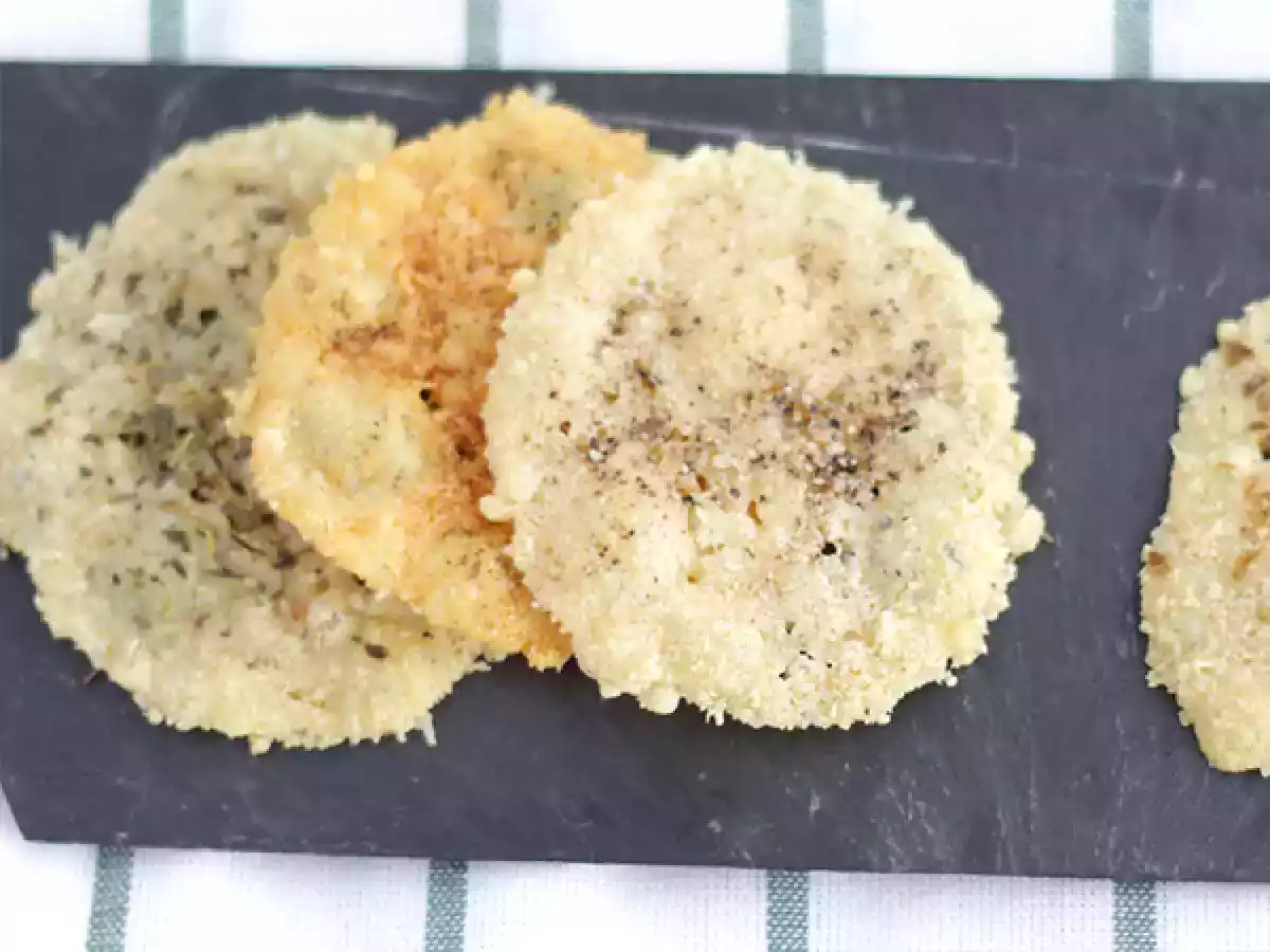 Parmesaanilastuja yrttien ja mausteiden kanssa - kuva 3