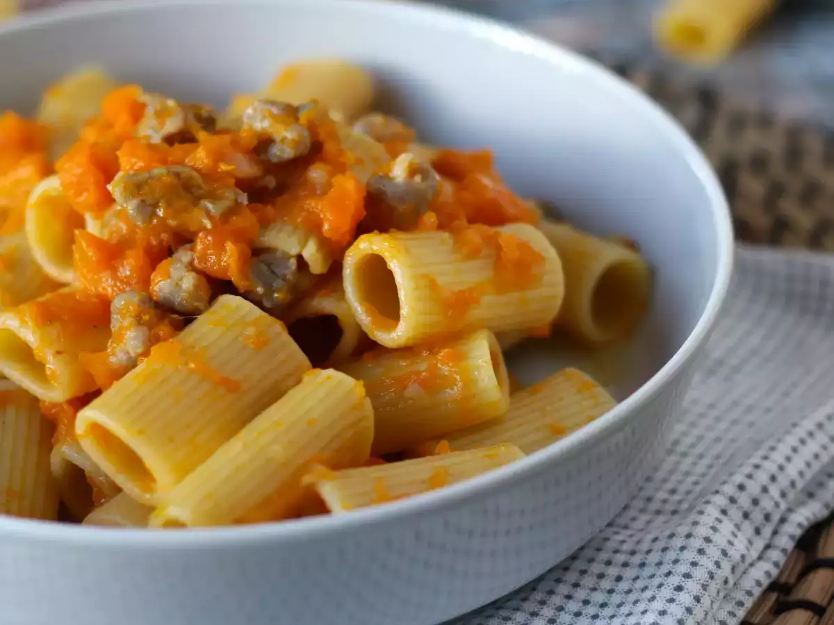 Pasta kurpitsalla ja makkaralla - kuva 3
