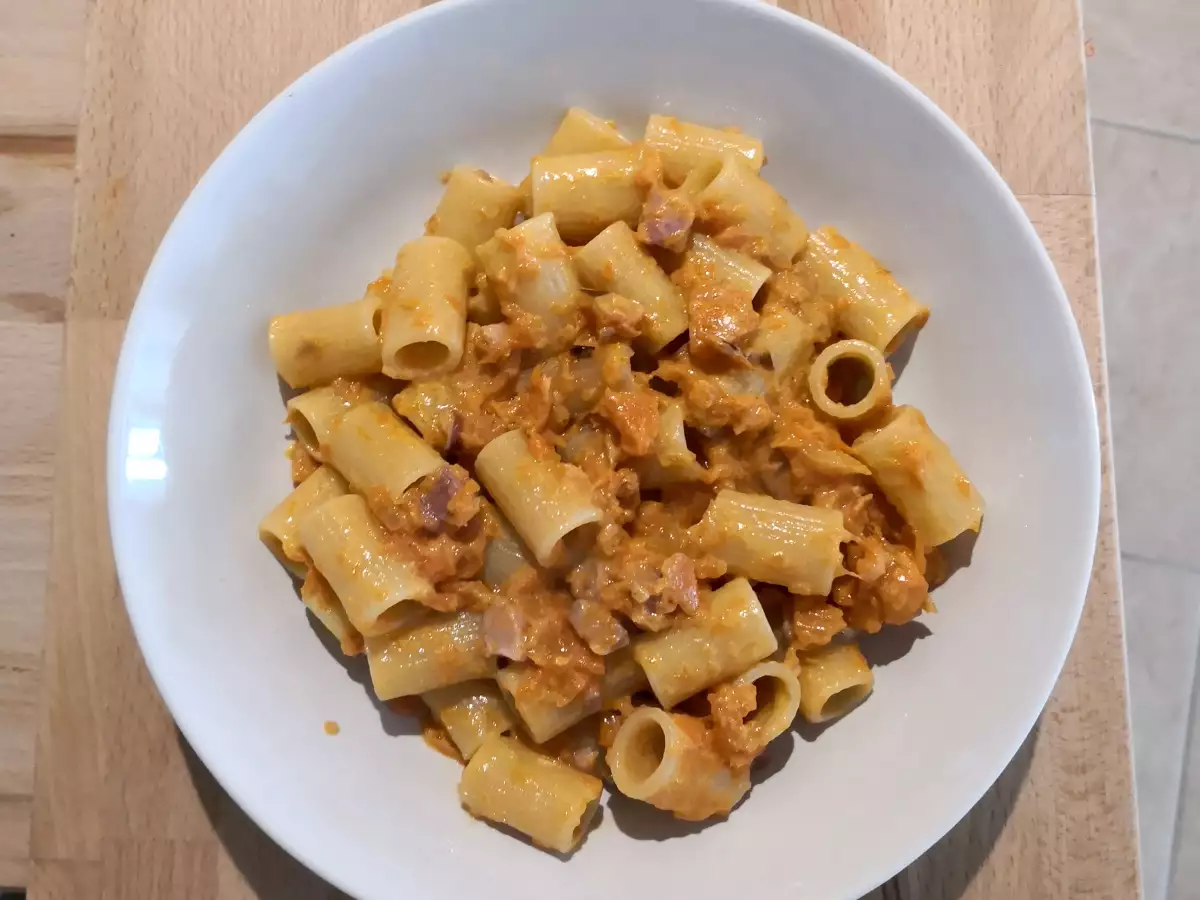 Pasta kurpitsalla ja pekonilla