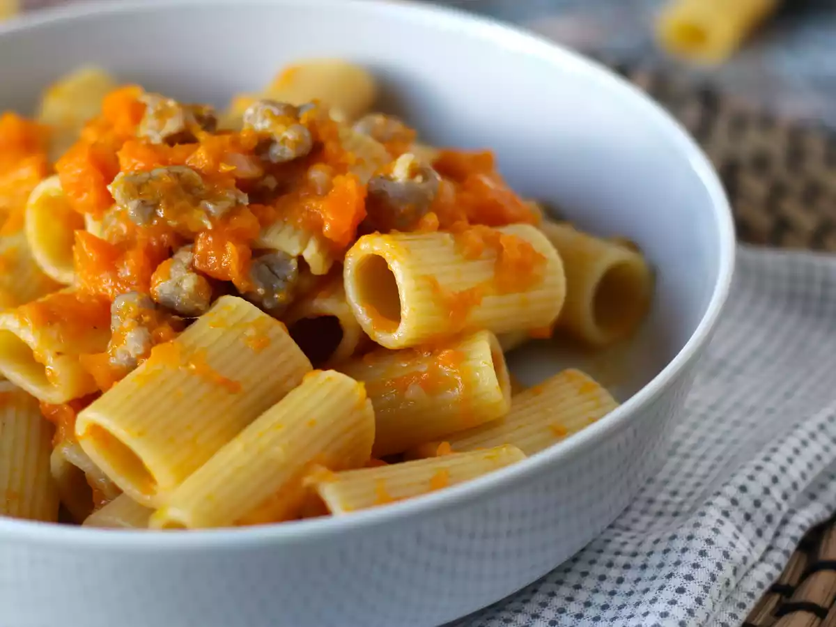 Pasta kurpitsan ja makkaran kanssa - kuva 3