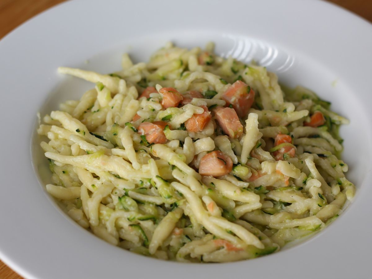 Pasta lohen ja kesäkurpitsojen kanssa - kuva 2