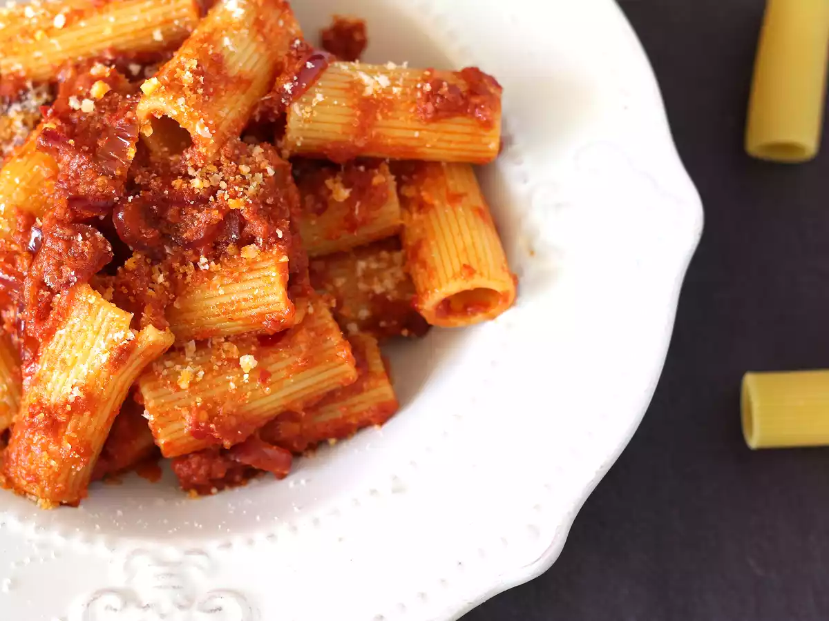 Pasta 'Ndujan kanssa, helposti valmistettava kalabrialainen pastaruoka - kuva 2