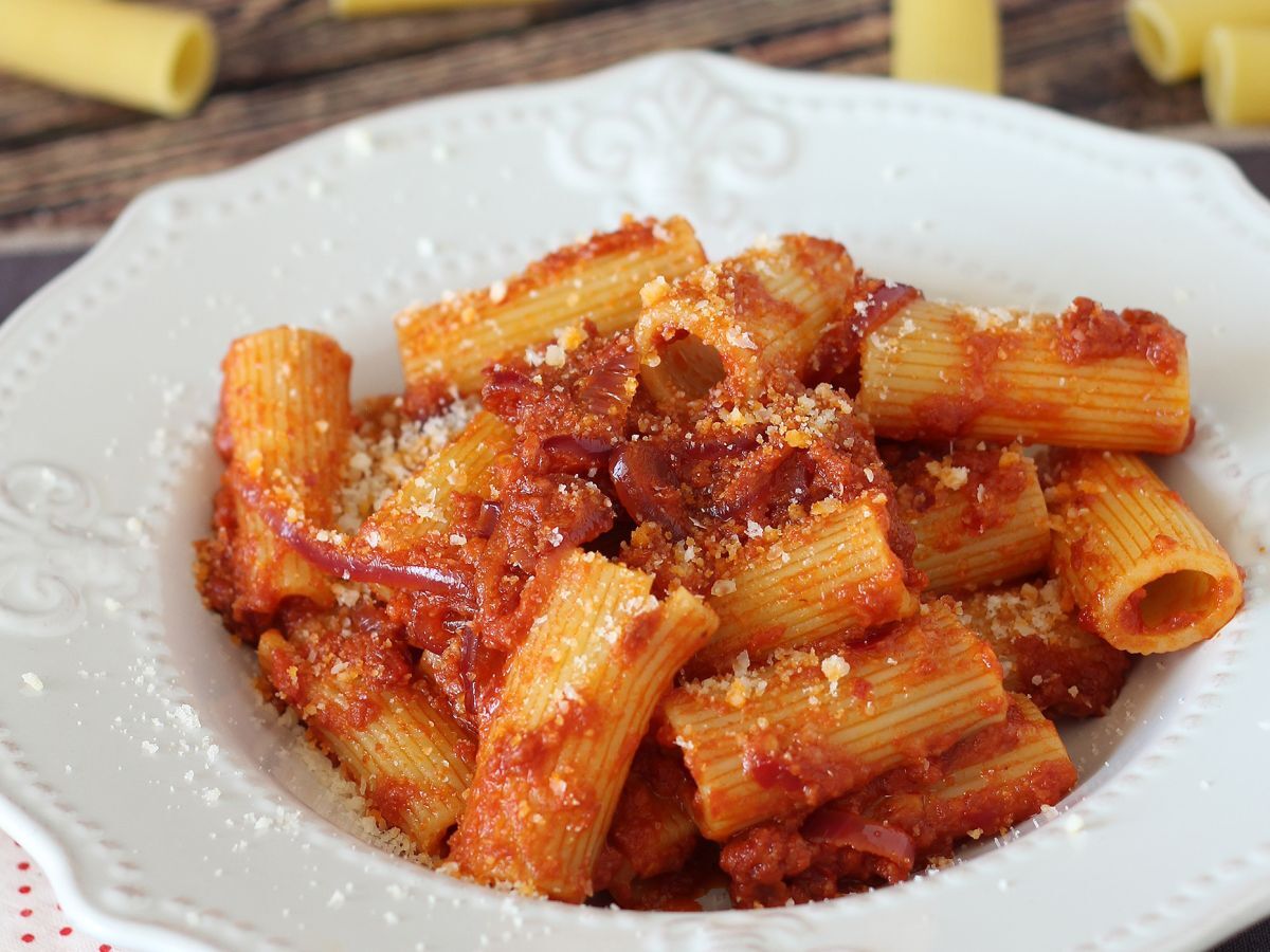 Pasta 'Ndujan kanssa, helposti valmistettava kalabrialainen pastaruoka - kuva 3