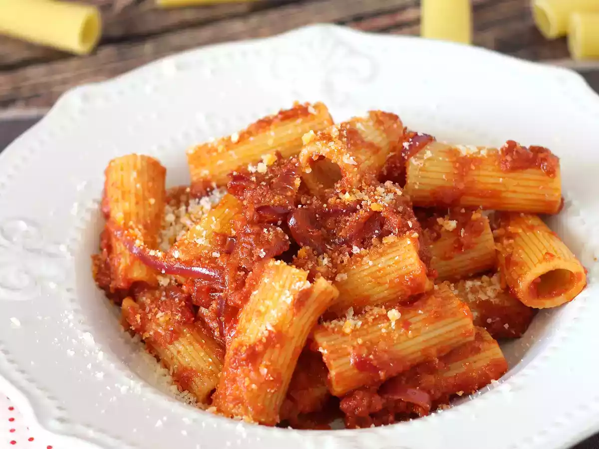 Pasta 'Ndujan kanssa, helposti valmistettava kalabrialainen pastaruoka - kuva 3